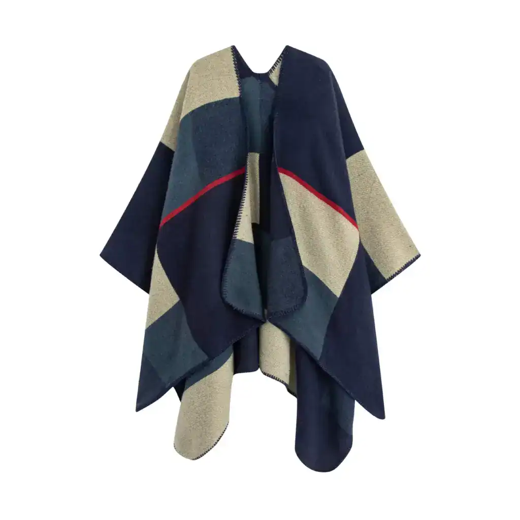 Poncho châle polaire à motif géométrique bleu et beige avec bordure rouge.