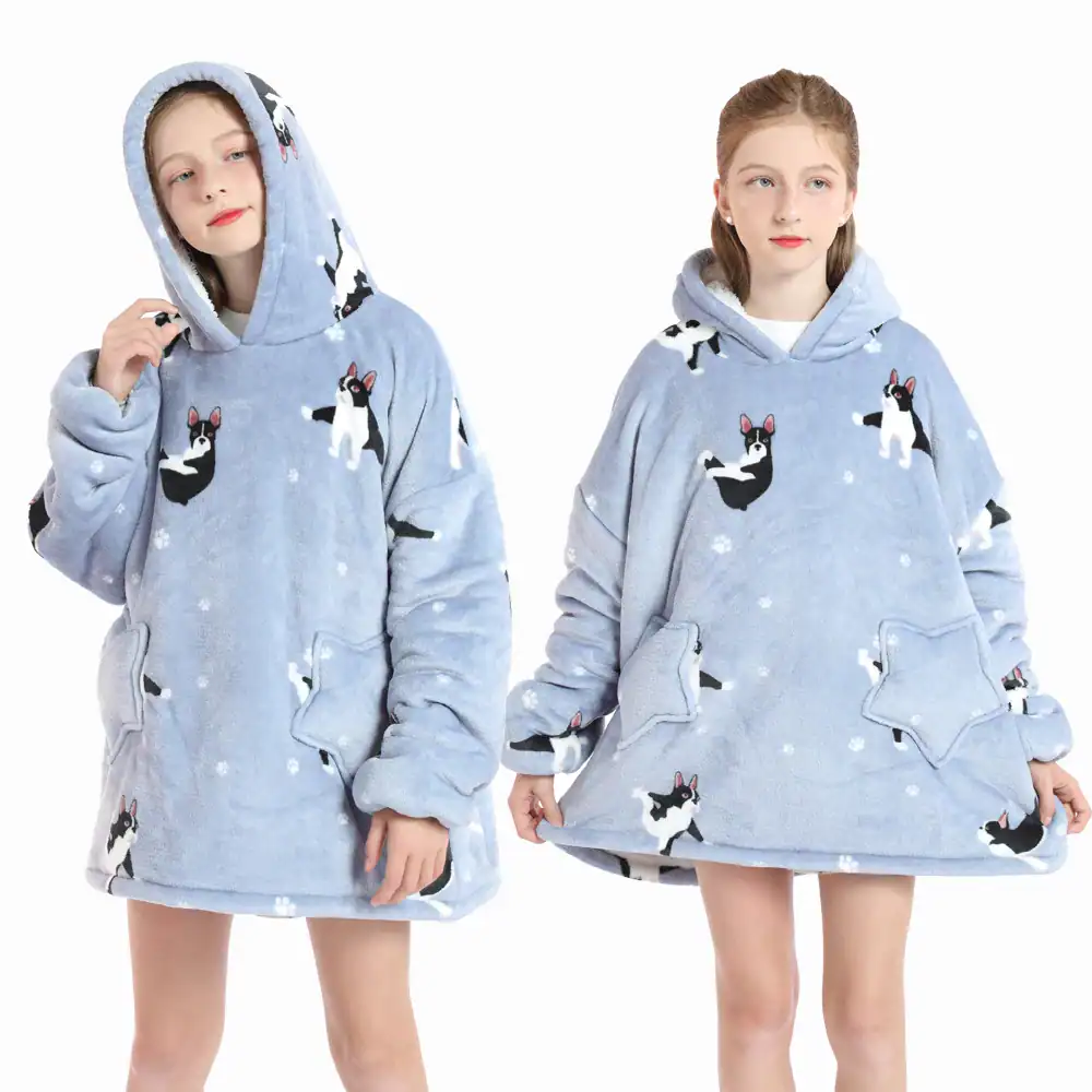 Poncho plaid fille bleu ciel avec motif chiens et empiècements étoiles.