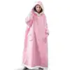Poncho plaid rose long avec capuche et poches, idéal pour se détendre.