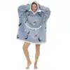 Poncho polaire femme avec capuche et motif chiens, idéal pyjama doux.